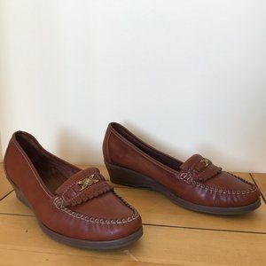 Luftpolster Cognac Leather Loafers with Brass Accent Low Wedge Heel EU 37 US 6